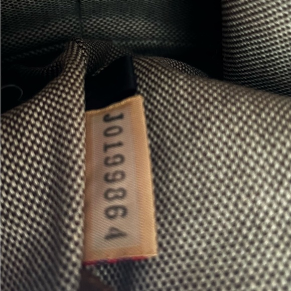 Dooney and Bourke handbag. - Picture 6 of 7